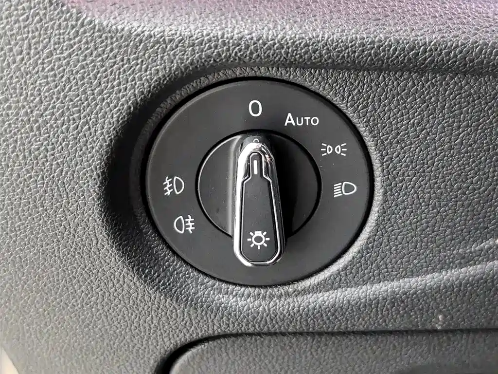 Volkswagen Passat 2019 Model 380TSI Luxury Edition China VI фото 21