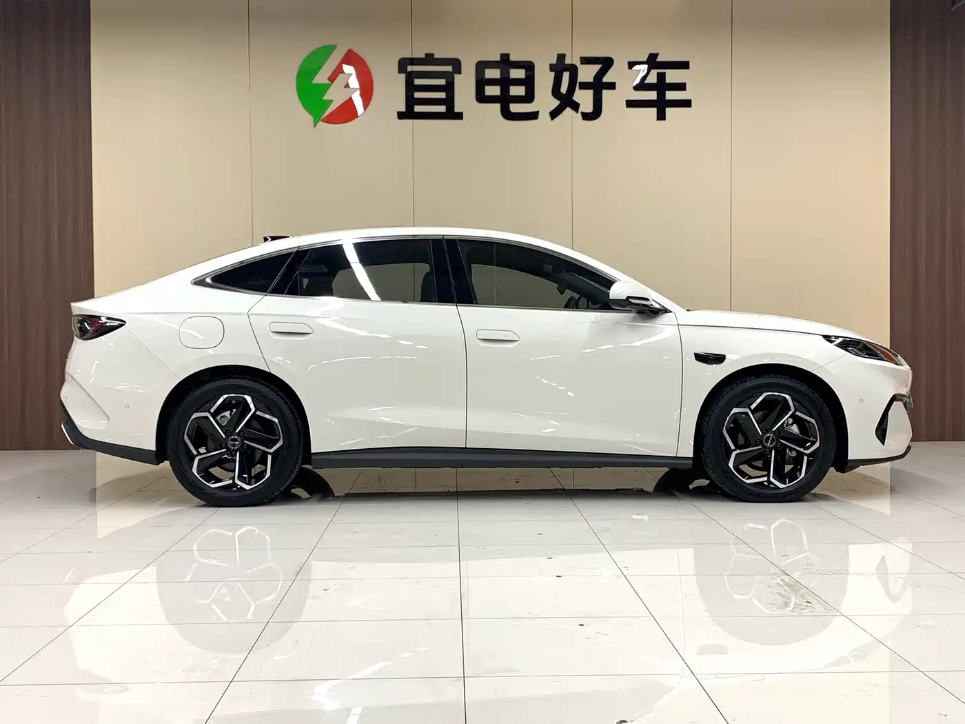 BYD Seal 06 New Energy 2025 DM-i Smart Drive Edition 120KM Flagship фото 4