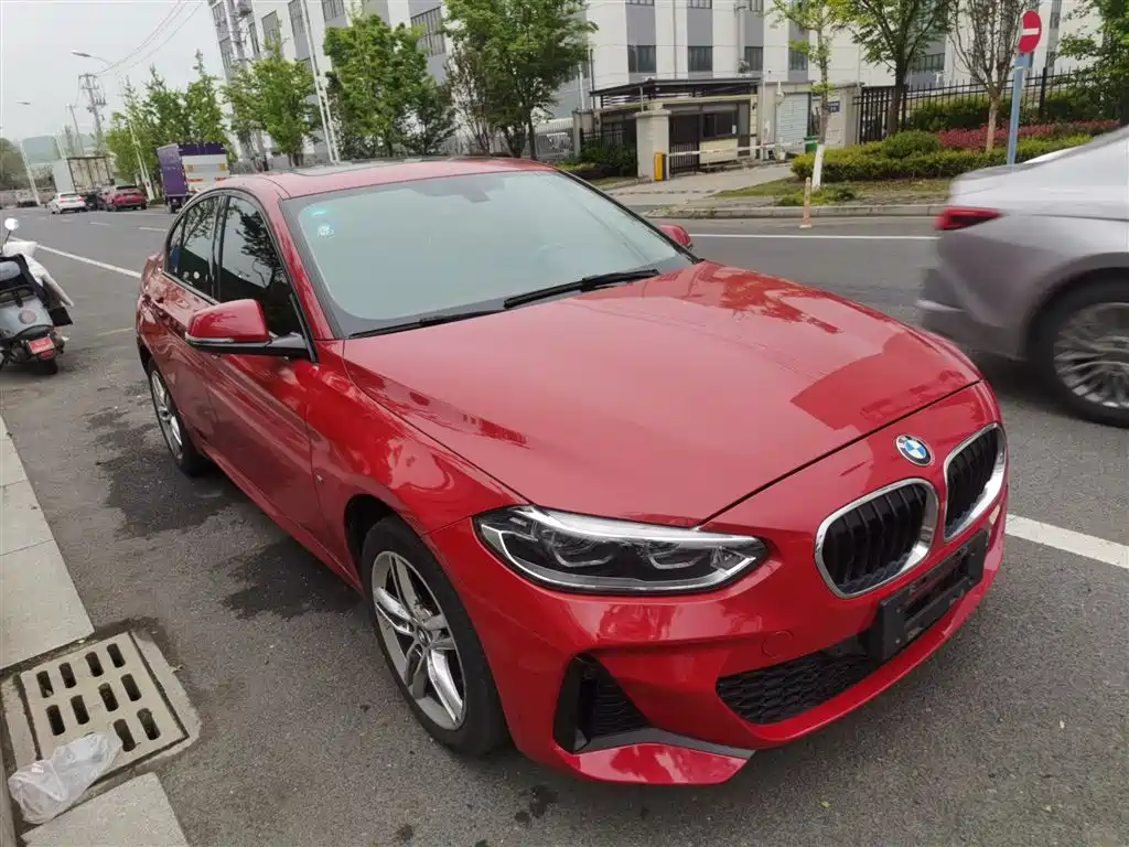 BMW 1 Series 2020 Model 120i M Sport Package фото 20