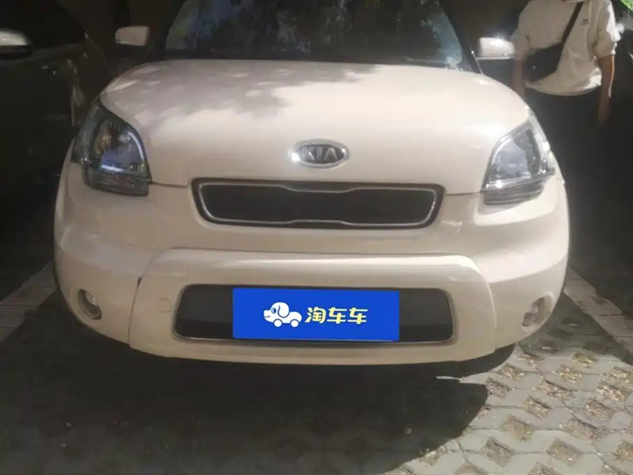 Kia Soul 2013 1.6L AT Premium фото 2