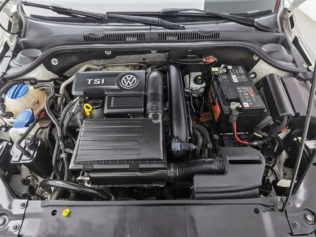 Volkswagen Sagitar 2018 280TSI DSG Spark Edition фото 6