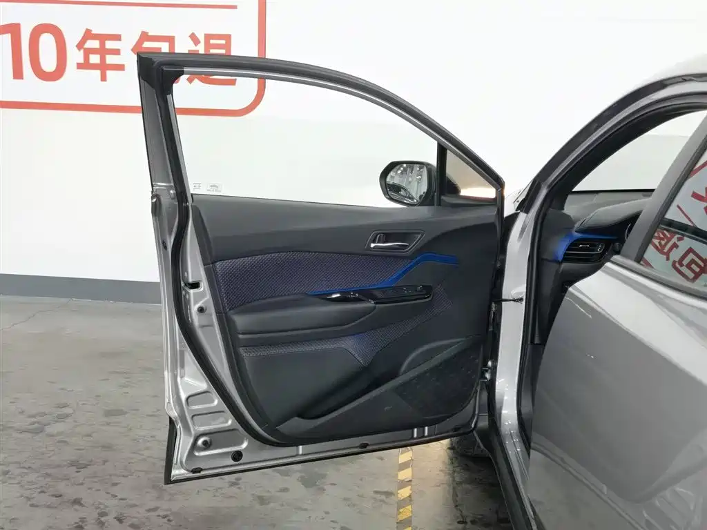 Toyota IZOA 2020 2.0L Yi Xiang Edition фото 8
