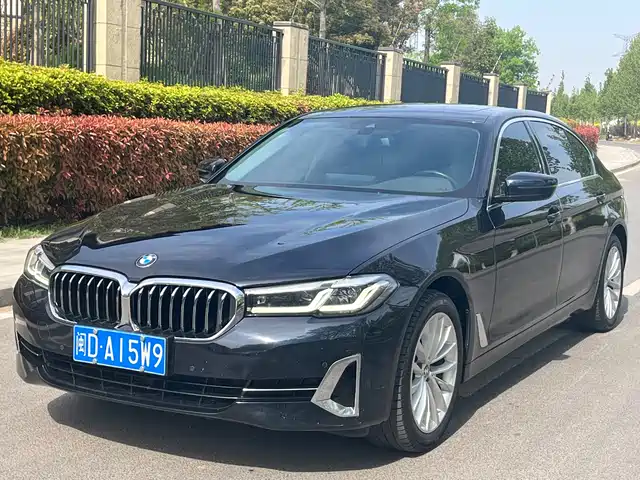 BMW 5 SERIES
