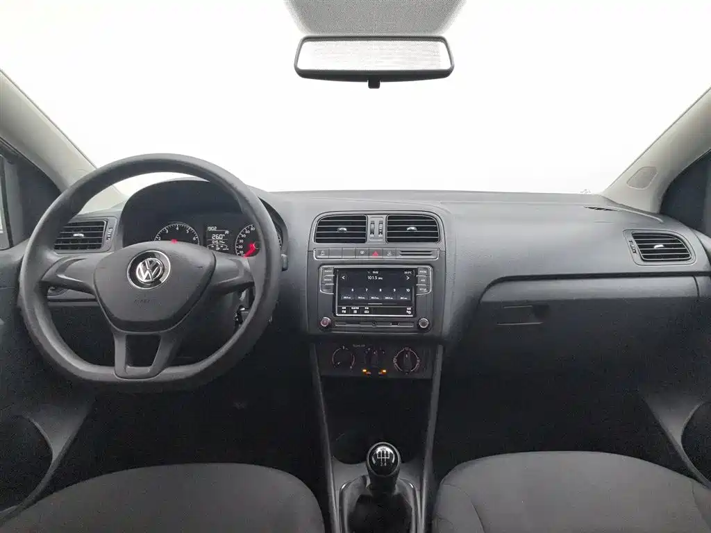 Volkswagen Polo 2018 1.5L Manual Safe Drive фото 5