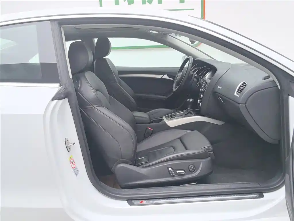 Audi A5 (Import) 2014 Coupe 45 TFSI quattro фото 23