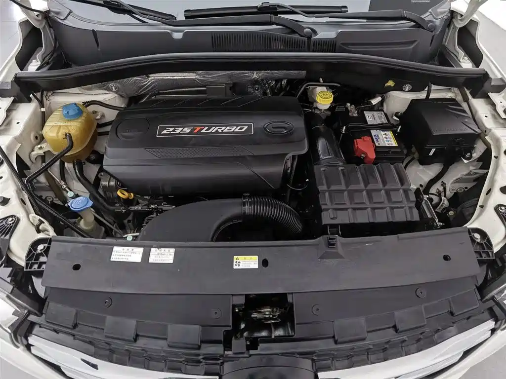 GAC Trumpchi Trumpchi GS4 2016 235T Manual Luxury Edition фото 6