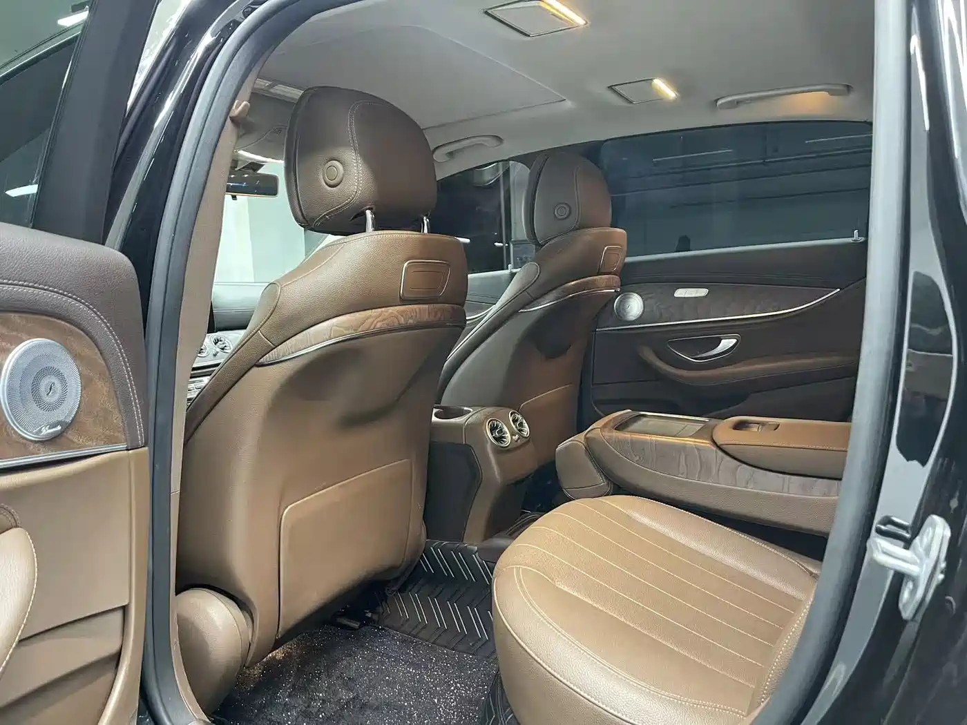 Mercedes-Benz E-Class 2019 E 200 L фото 9