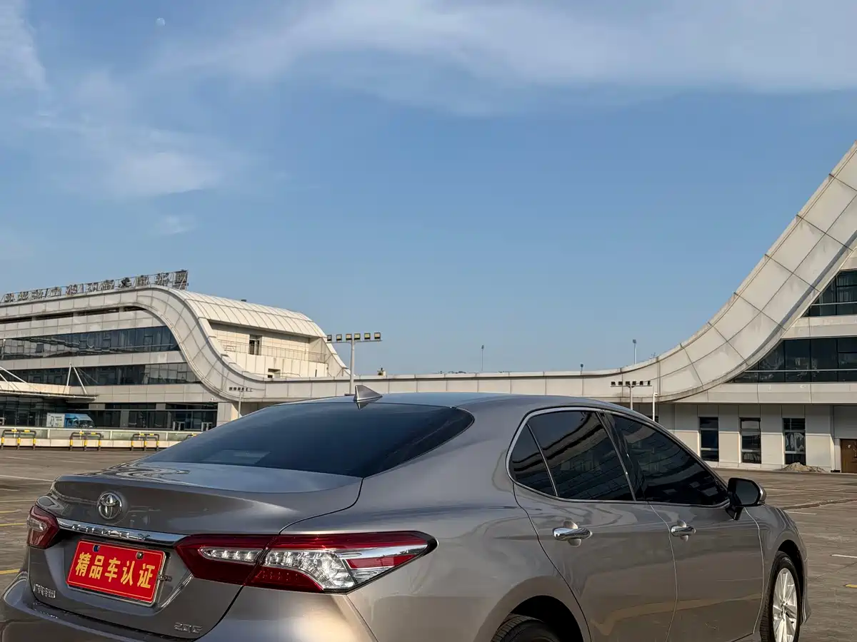 Toyota Camry 2023 2.0G Luxury Edition фото 4