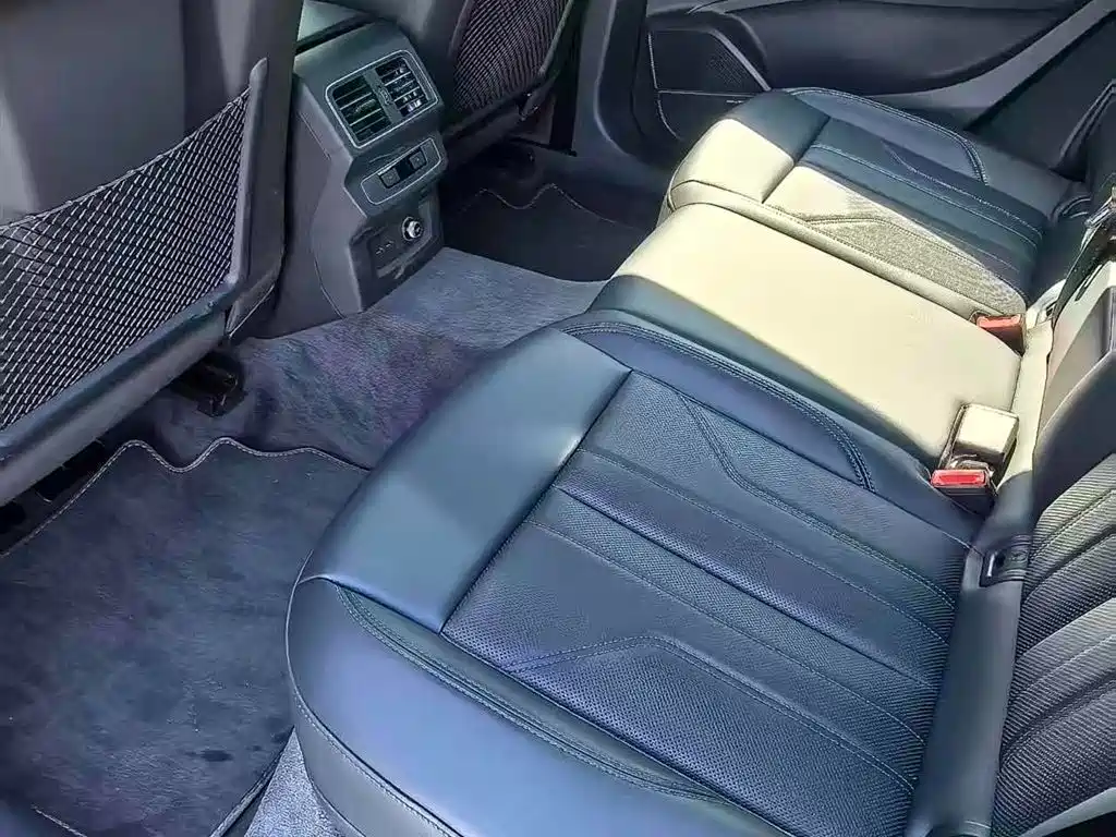 Audi Q5L 2025 45 TFSI Luxury Dynamic фото 11