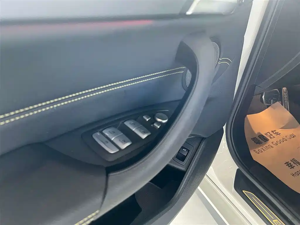 BMW X2 2023 xDrive 25i Radiance Edition фото 18