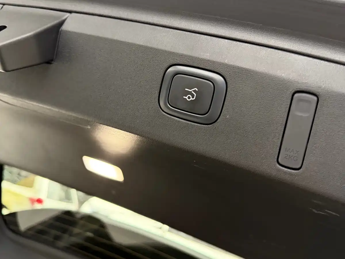 Mercedes-Benz C-Class 2021 C 260 L Sport Starry Exclusive Edition фото 12