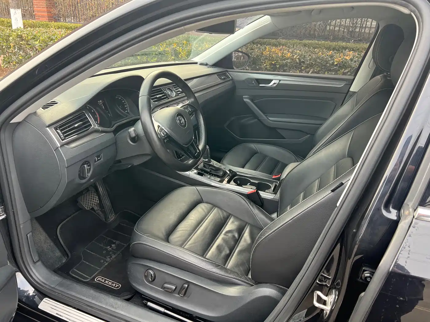 Volkswagen Passat 2017 330TSI DSG Prestige фото 7