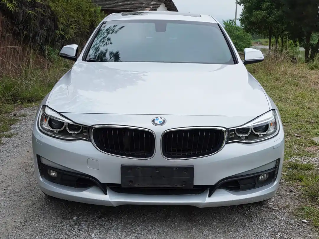 BMW 3 Series GT 2013 Model 320i Leading фото 35