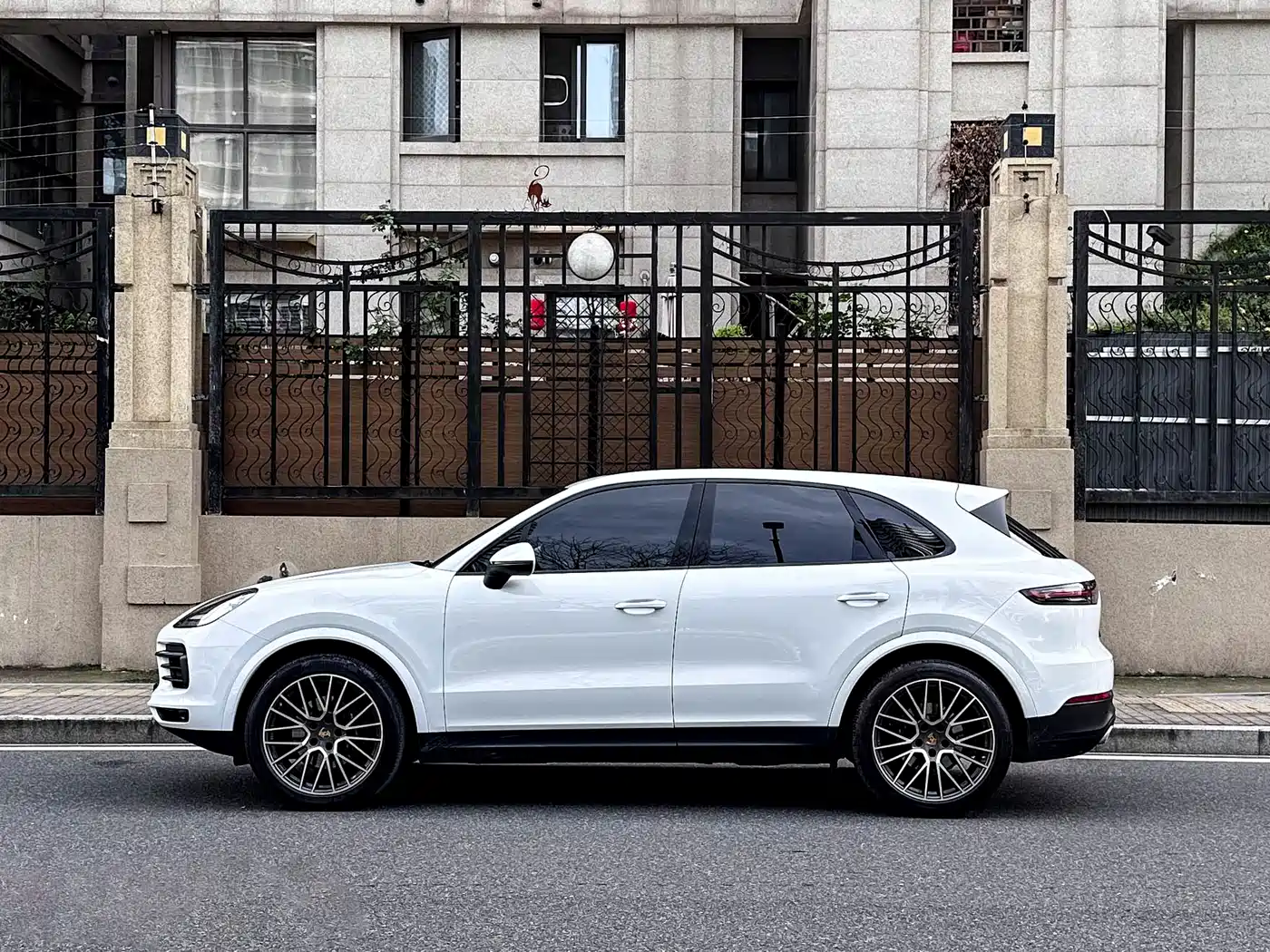 PORSCHE CAYENNE