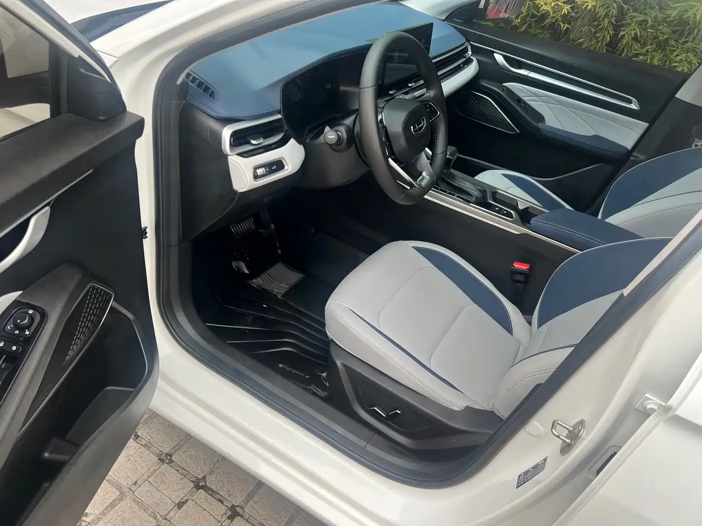 GEELY AUTOMOBILE EMGRAND