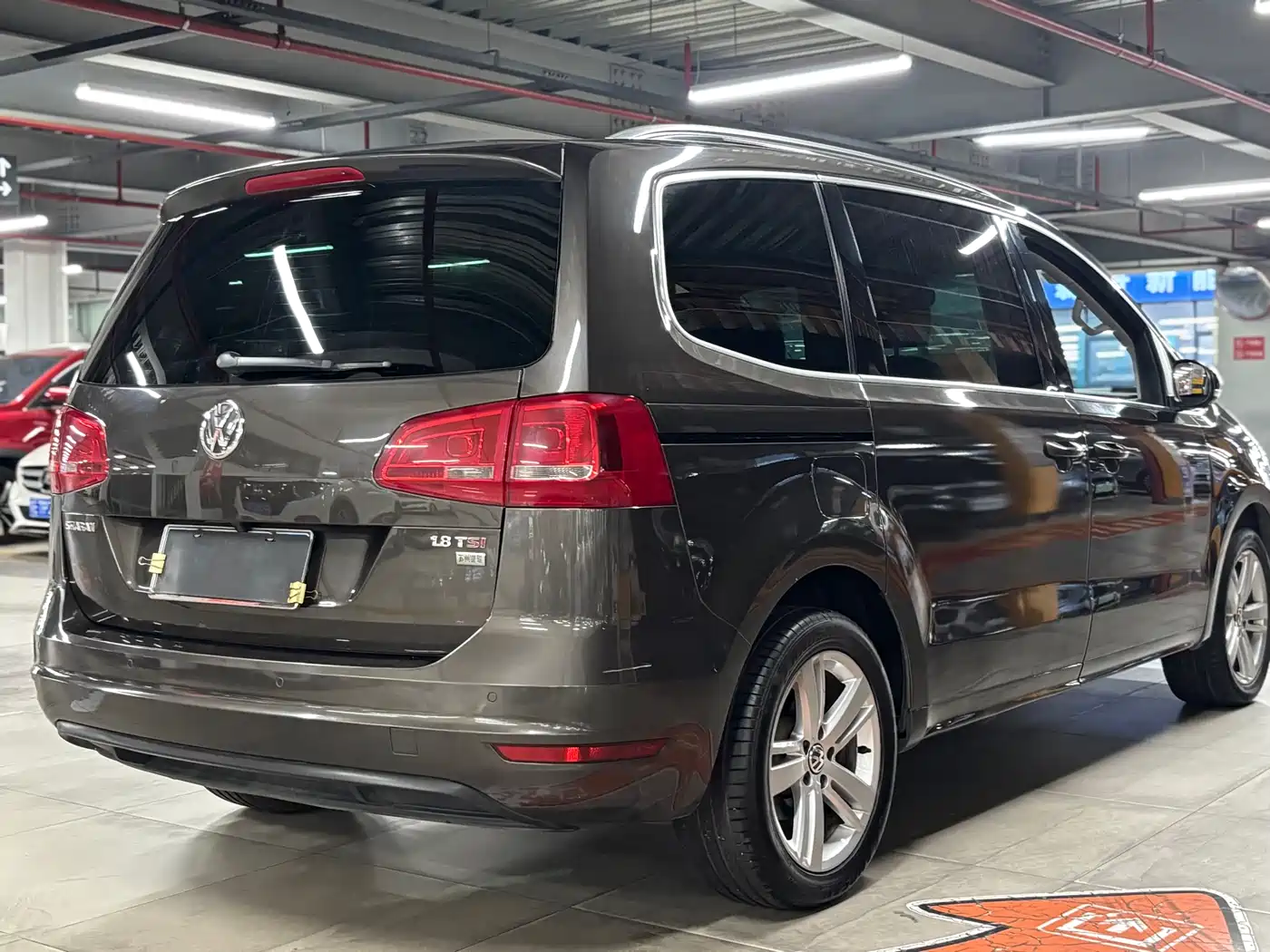 Volkswagen Sharan 2015 1.8TSI Comfort фото 15