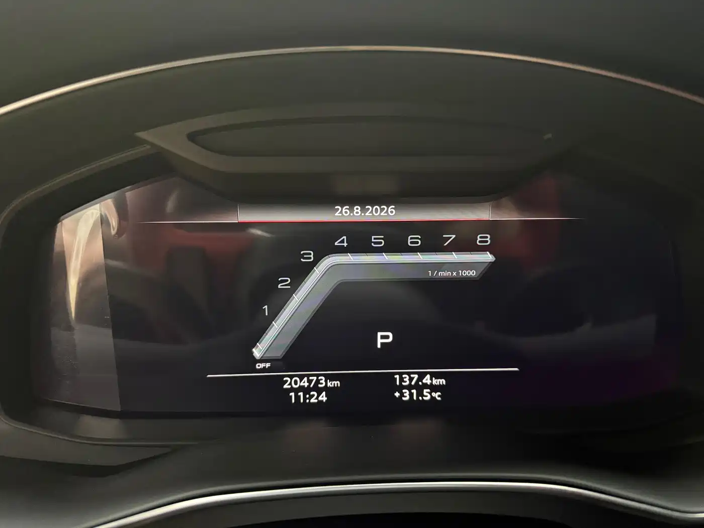 Photo 8 - Audi A6L