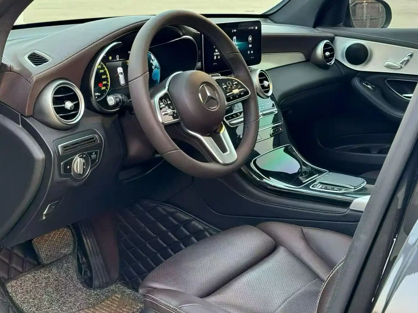Mercedes-Benz GLC 2020 Facelift GLC 260 L 4MATIC Dynamic фото 5