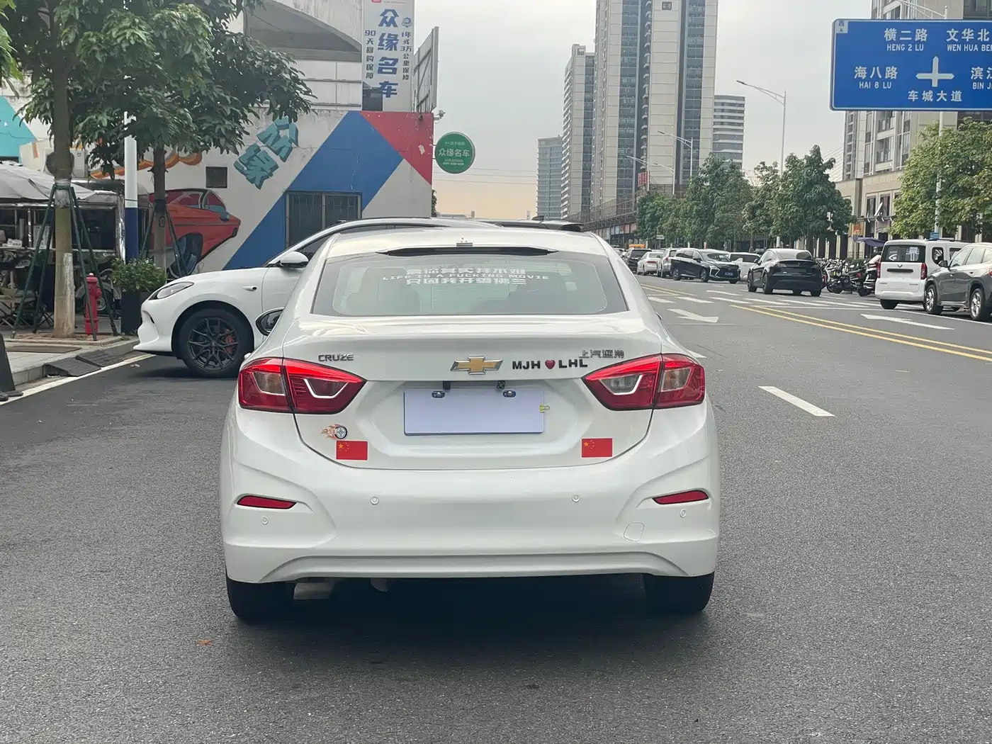 Chevrolet Cruze 2017 1.5L Automatic Pioneer Sunroof фото 6