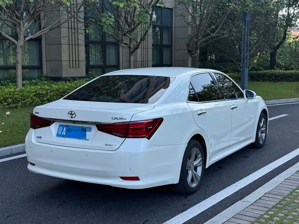Toyota Crown 2015 2.0T Fashion фото 10