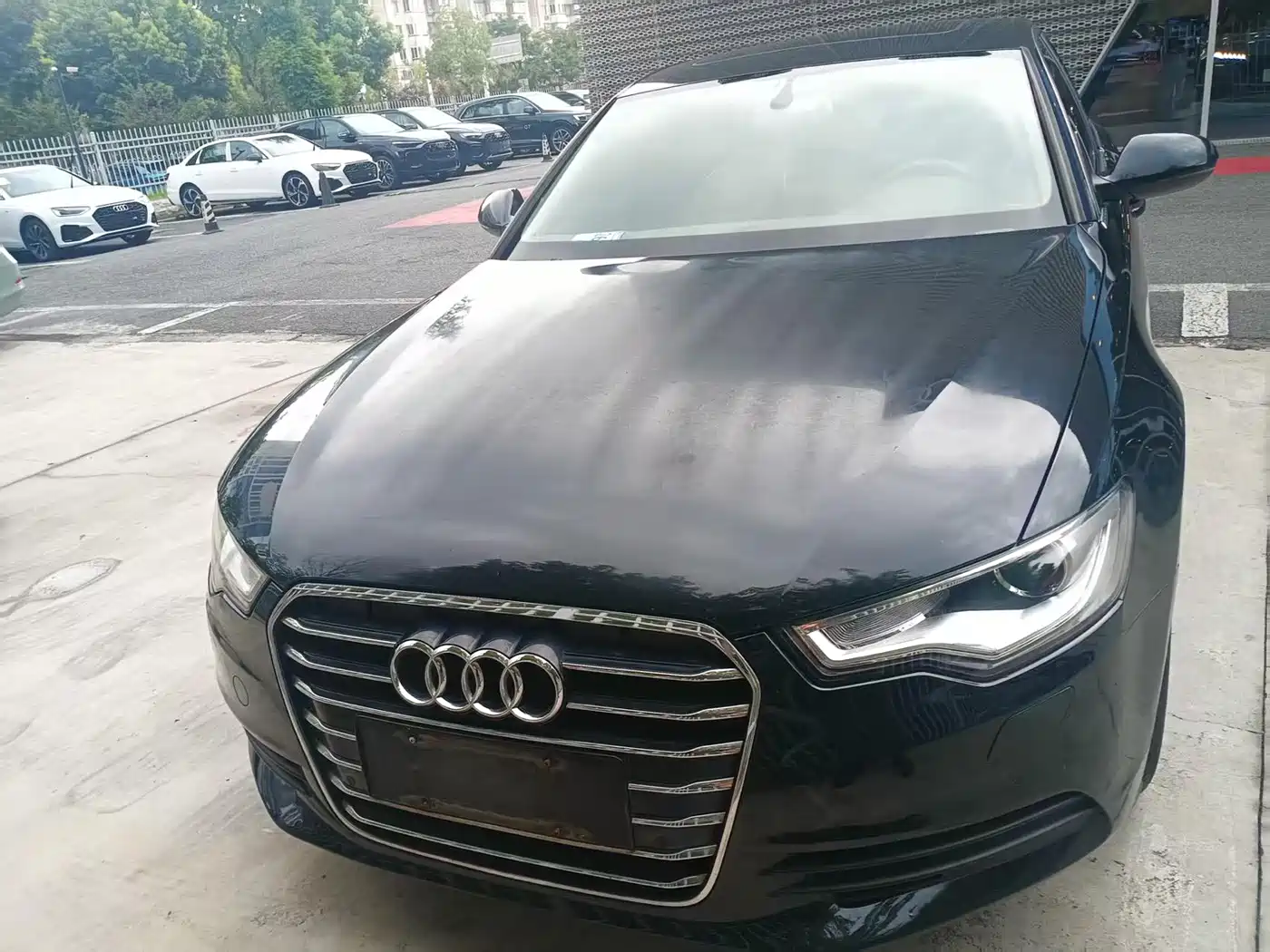 Фото 2 - Audi A6L