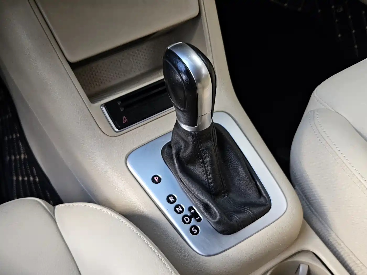 Volkswagen Tiguan 2015 1.8TSI Automatic 2WD Comfortline фото 16