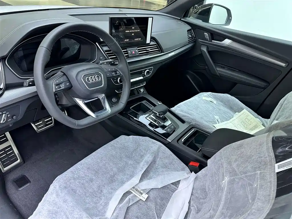 Audi Q5L 2024 Model 40 TFSI Luxury Dynamic фото 13
