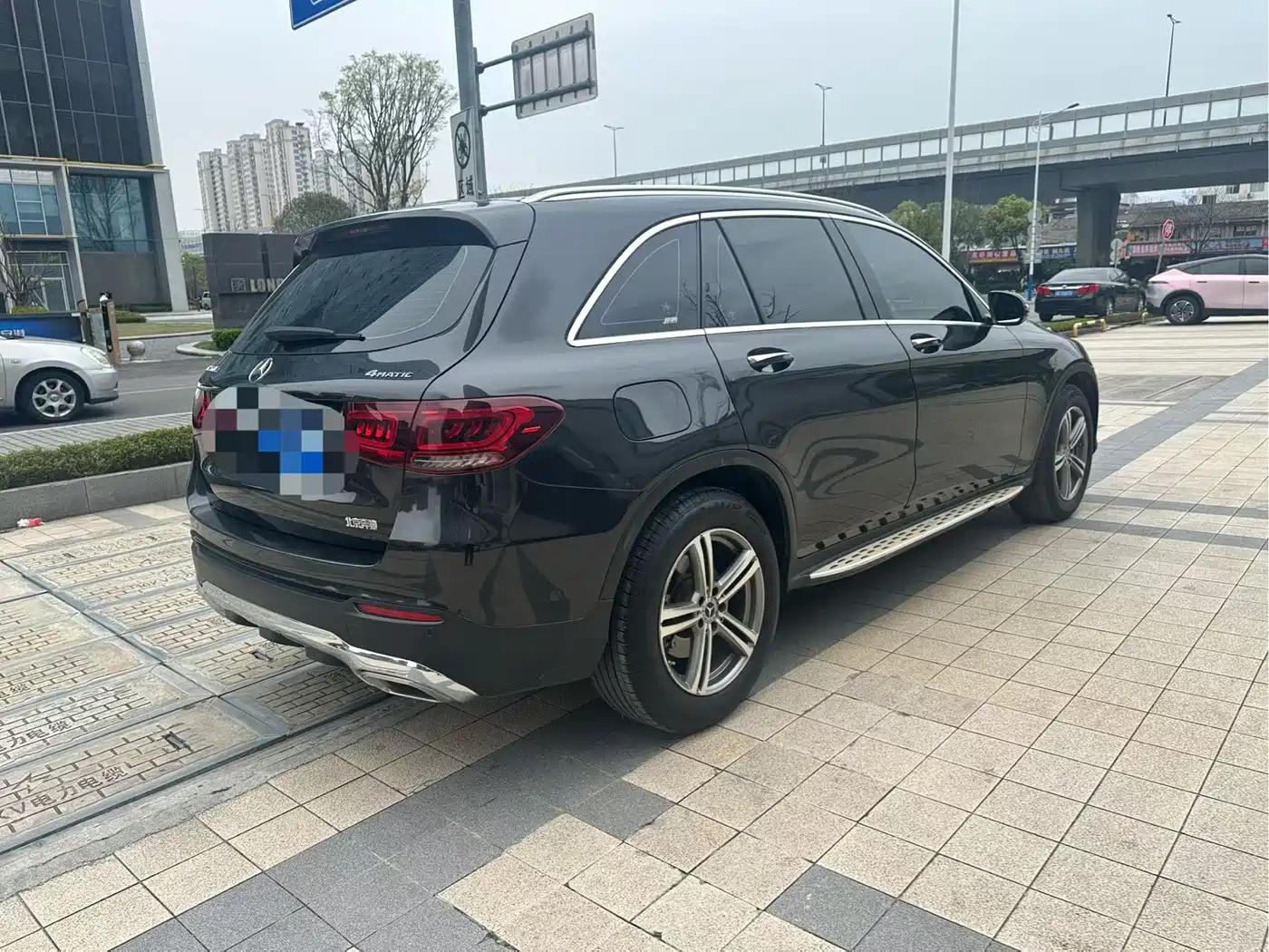 MERCEDES-BENZ GLC