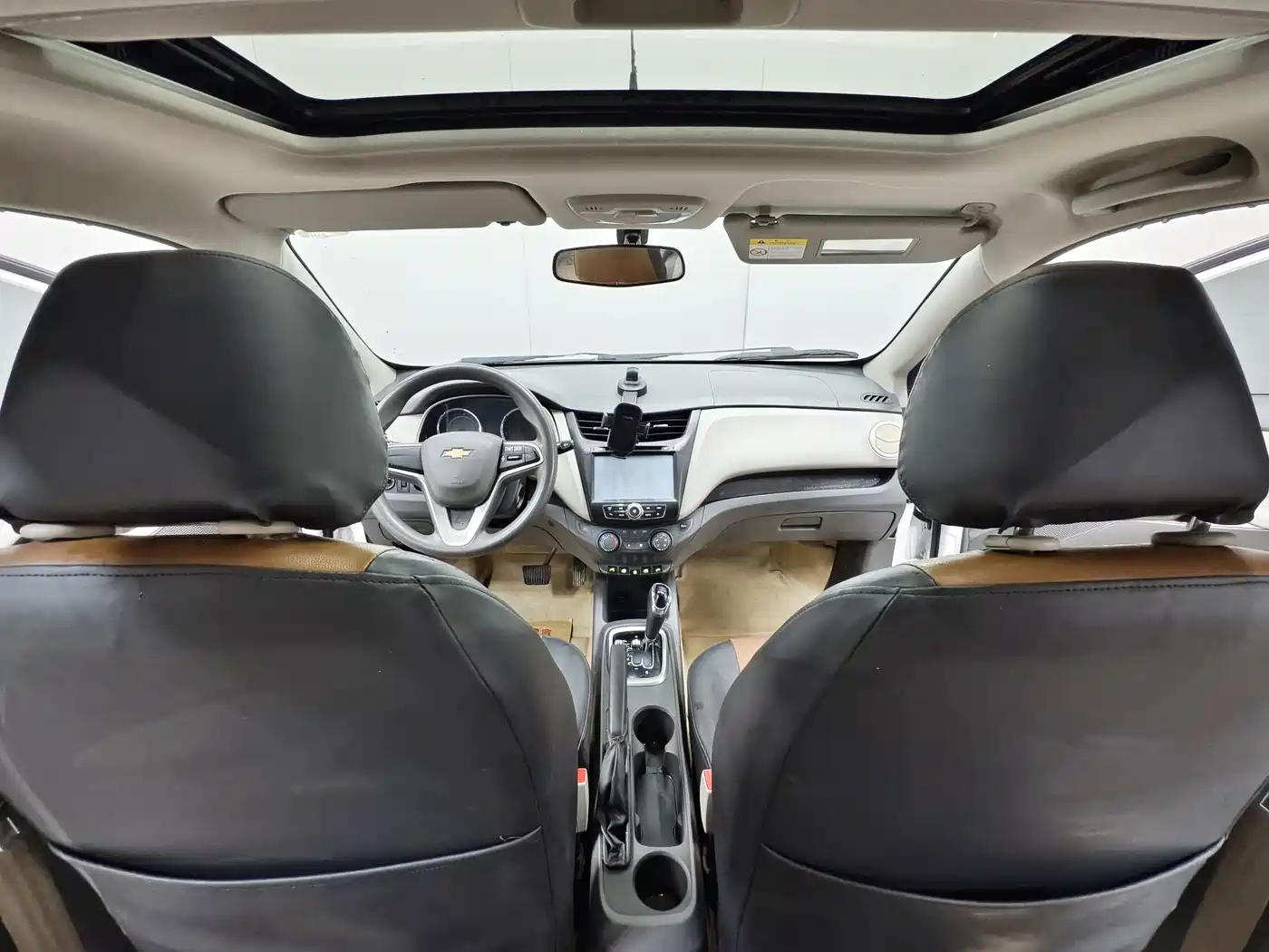 Chevrolet Sail 2015 Sail 3 1.5L AMT Happiness Sunroof Edition фото 10
