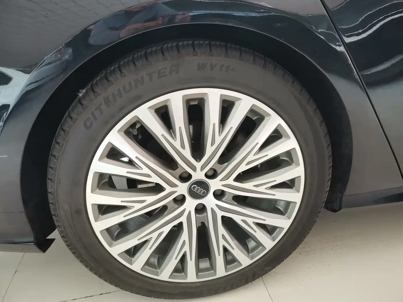 Audi A8 2017 A8L 45 TFSI quattro Excellence Pioneer Edition фото 14