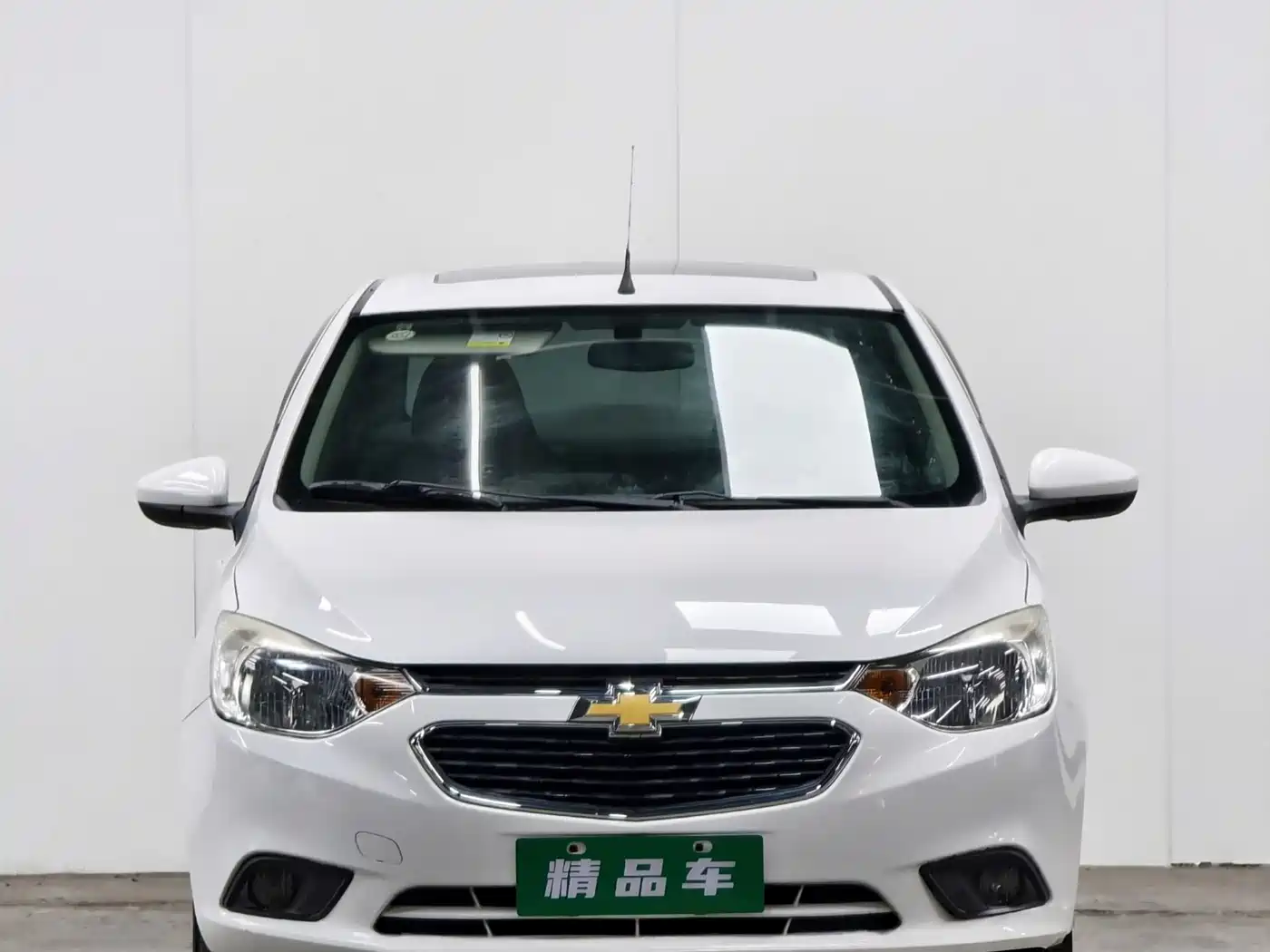 Chevrolet Sail 2015 Sail 3 1.5L AMT Happiness Sunroof Edition фото 2