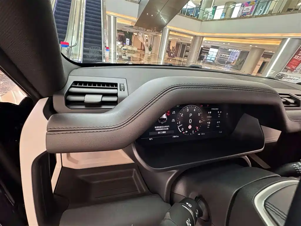 Land Rover Defender 2023 Facelift 110 3.0T P400 X-DYNAMIC HSE фото 22
