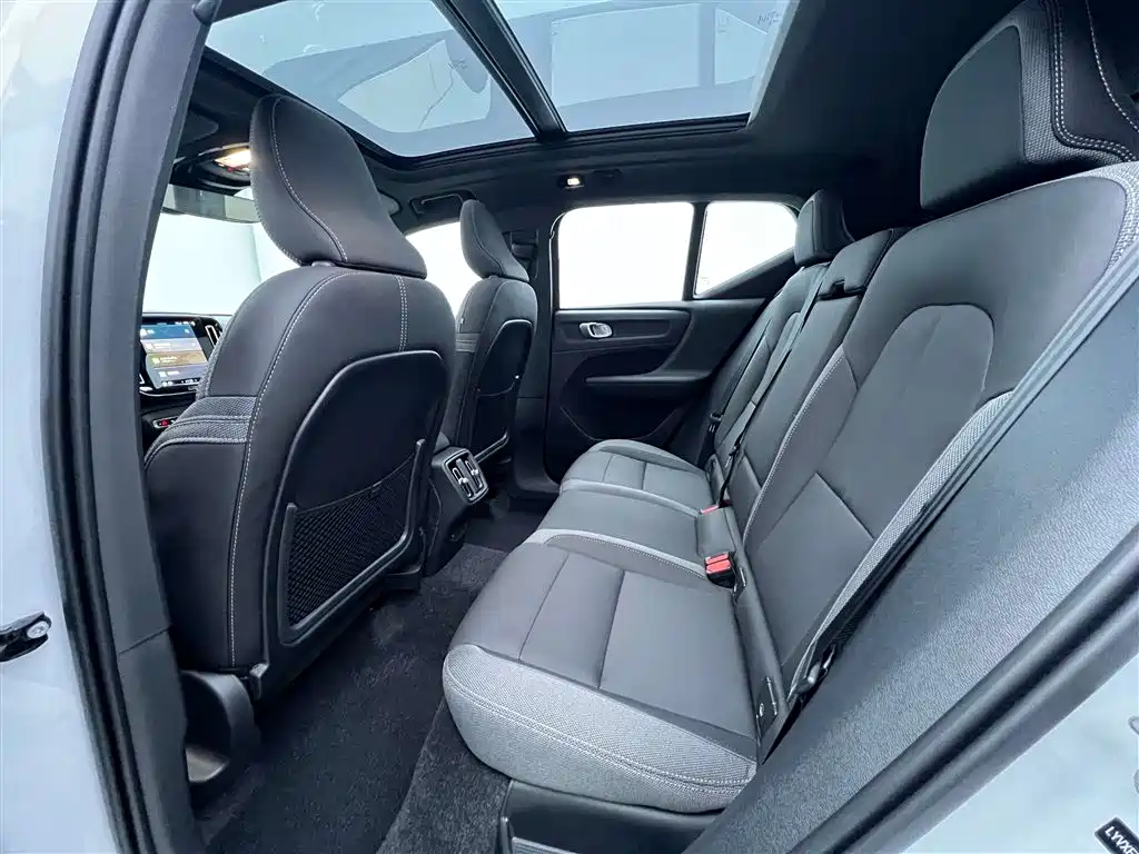 Volvo XC40 2026 2024 B3 Smart Elite Luxury Edition
