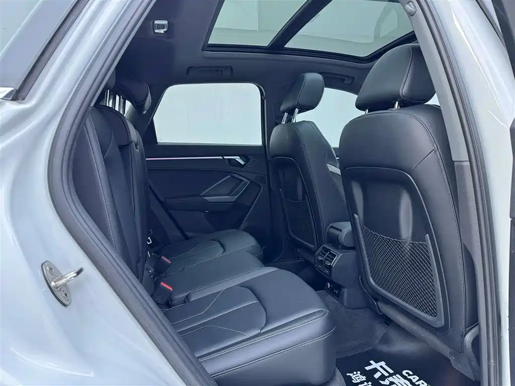 Audi Q3 2024 35 TFSI Fashion Sport фото 23