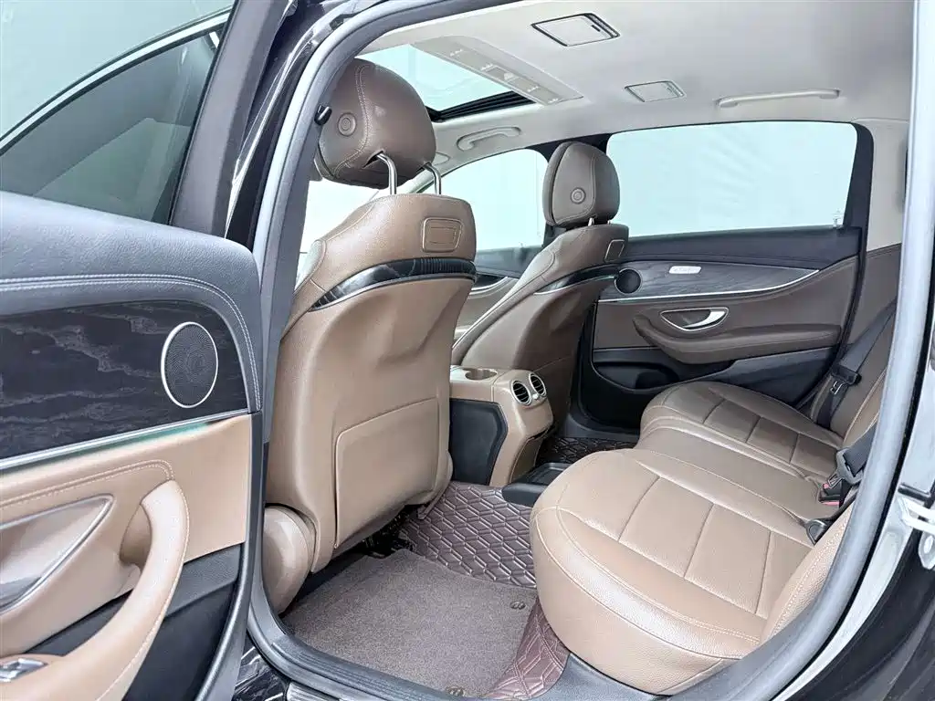 Mercedes-Benz E-Class 2019 E 200 L Sport фото 14