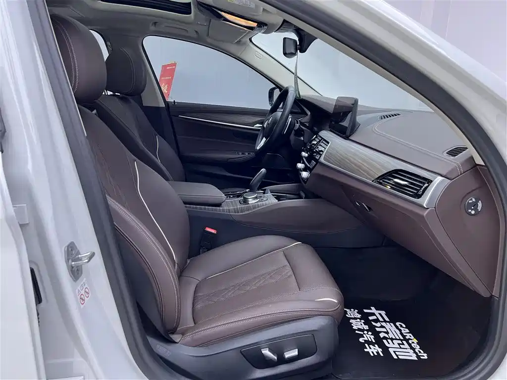 BMW 5 Series 2022 530Li Leading Luxury Package фото 19