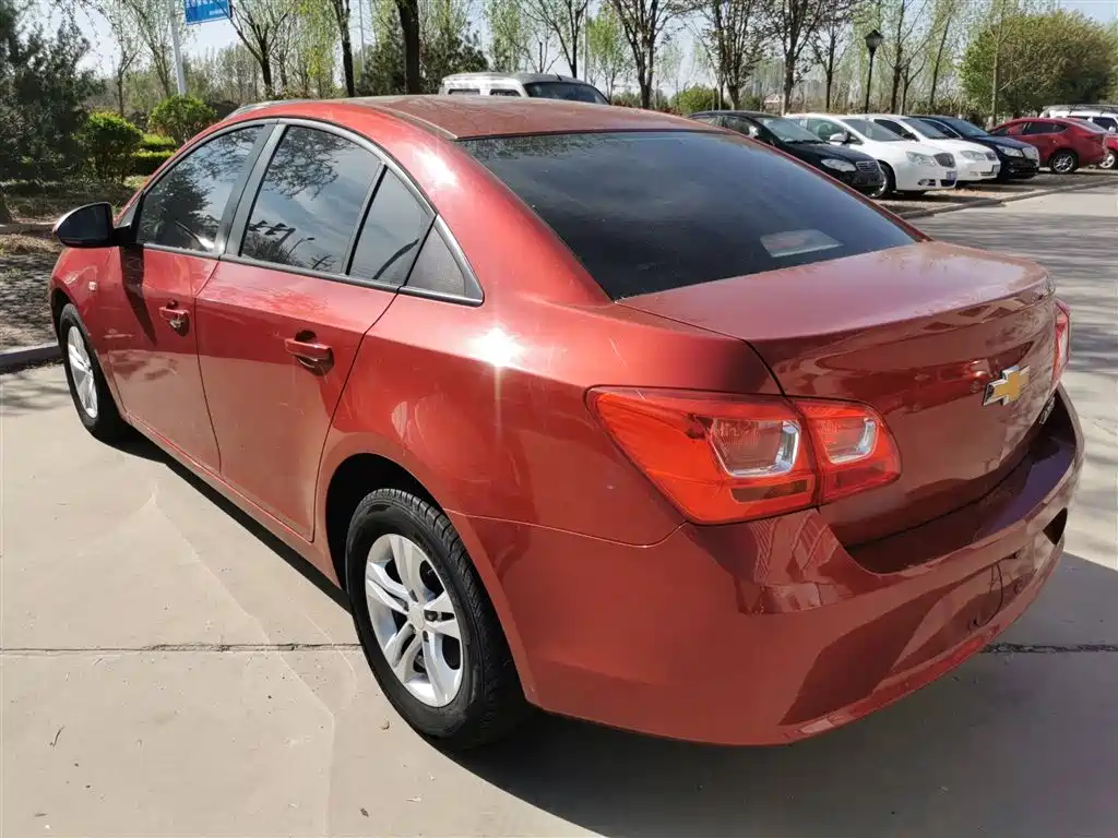 Chevrolet Cruze 2015 1.5L Classic SL MT фото 5