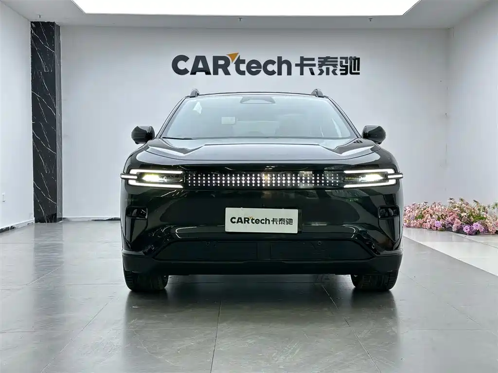 CHANGAN E07