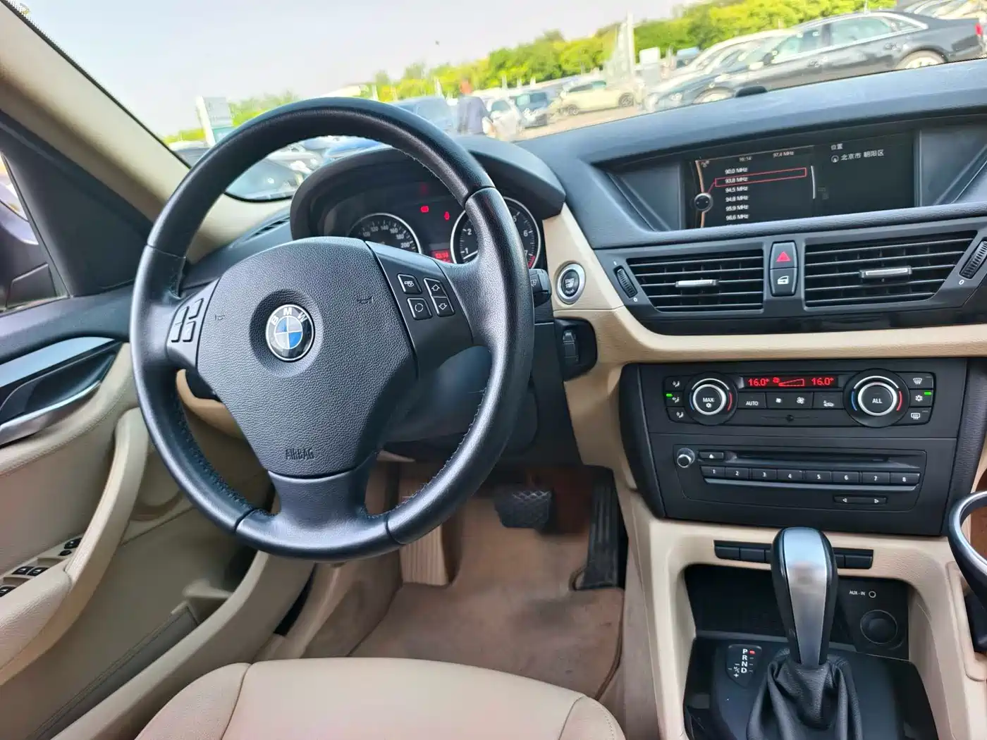 BMW X1 (Import) 2010 xDrive25i фото 10
