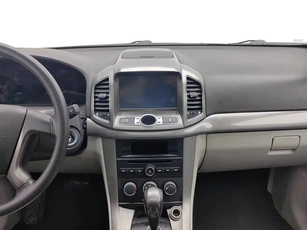 Chevrolet Captiva 2012 2012 Model 2.4L 2WD Urban Edition 5-Seater