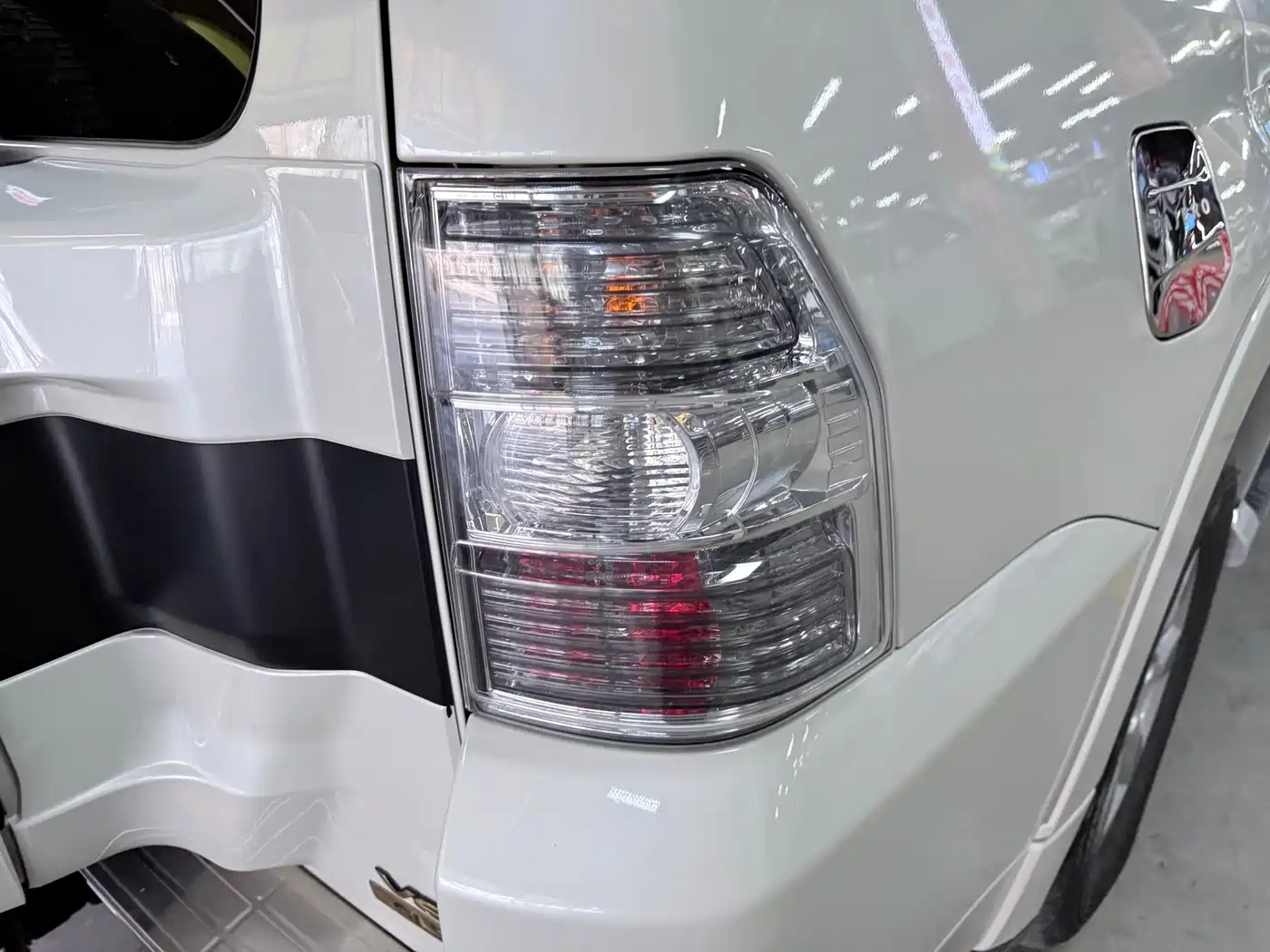 Mitsubishi Pajero (Import) 2020 3.0L Automatic Standard Edition фото 15