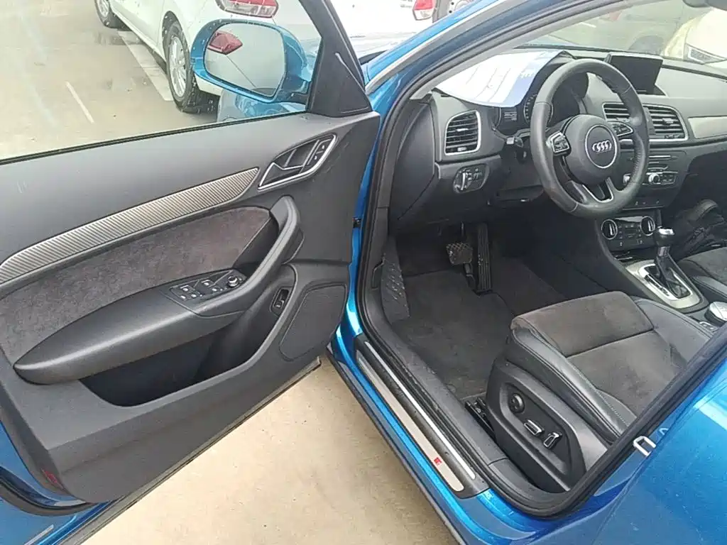 Фото 16 - Audi Q3