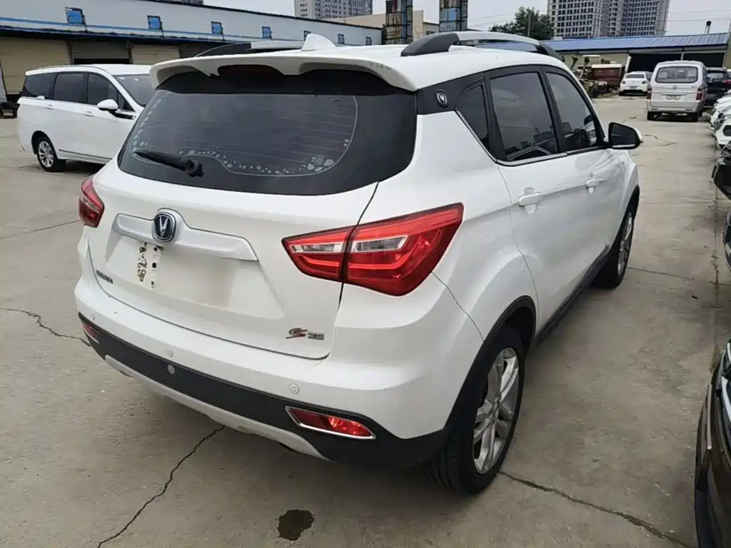 Фото 7 - Changan CS35