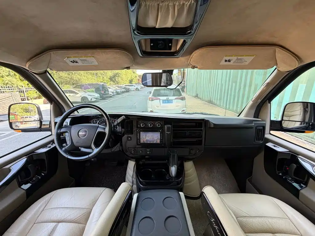 GMC Savana 2015 2013 6.0L 2500S Sport Edition 7-seater