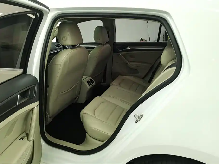 Volkswagen Golf 2015 1.4TSI Automatic Luxury фото 11