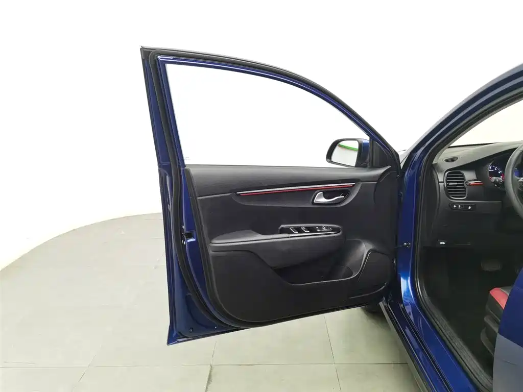 Kia KX CROSS 2018 1.6L Automatic Smart Sunroof Edition фото 8