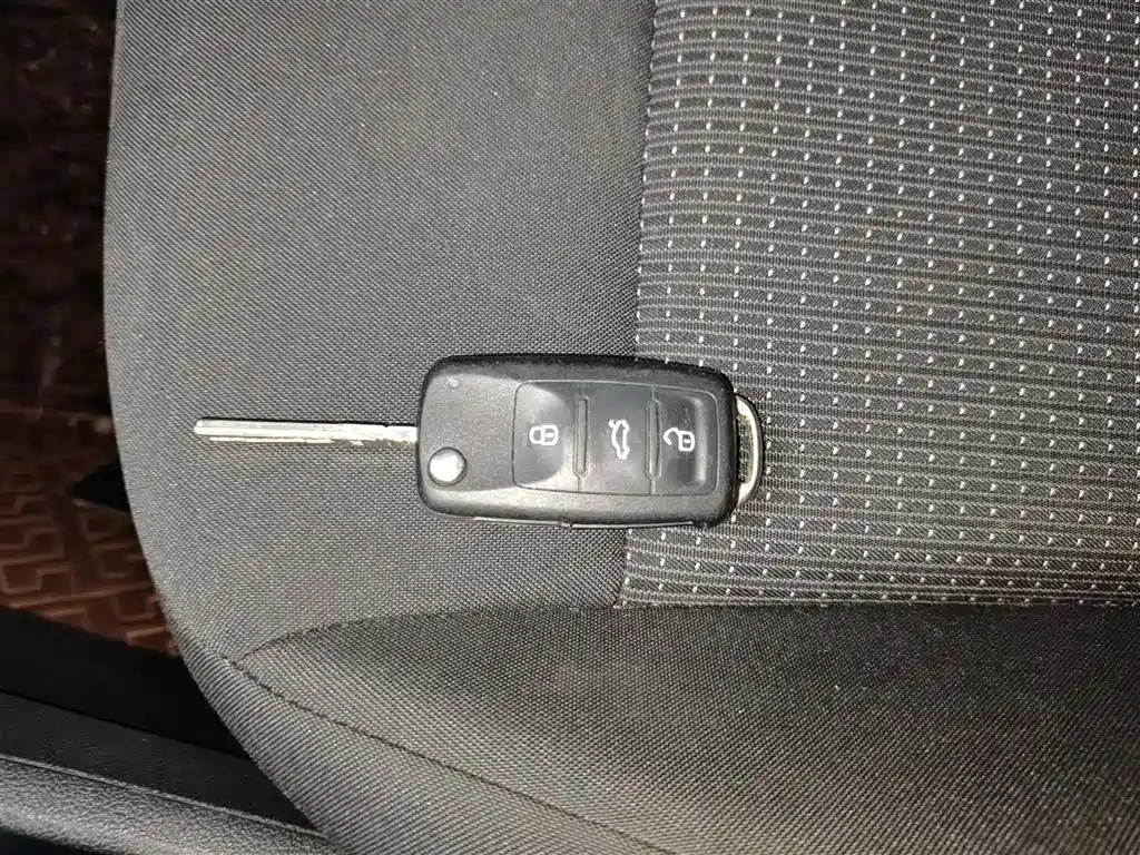 Volkswagen Lavida 2017 1.6L Automatic Trend Edition фото 9