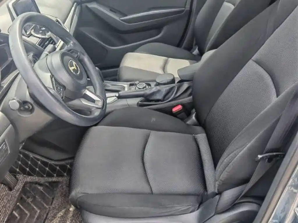 Photo 5 - Mazda Mazda 3