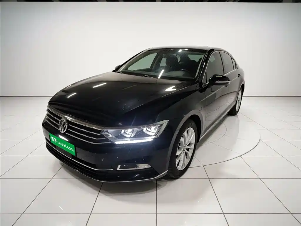Volkswagen Magotan 2018 Facelift 330TSI DSG Luxury фото 3