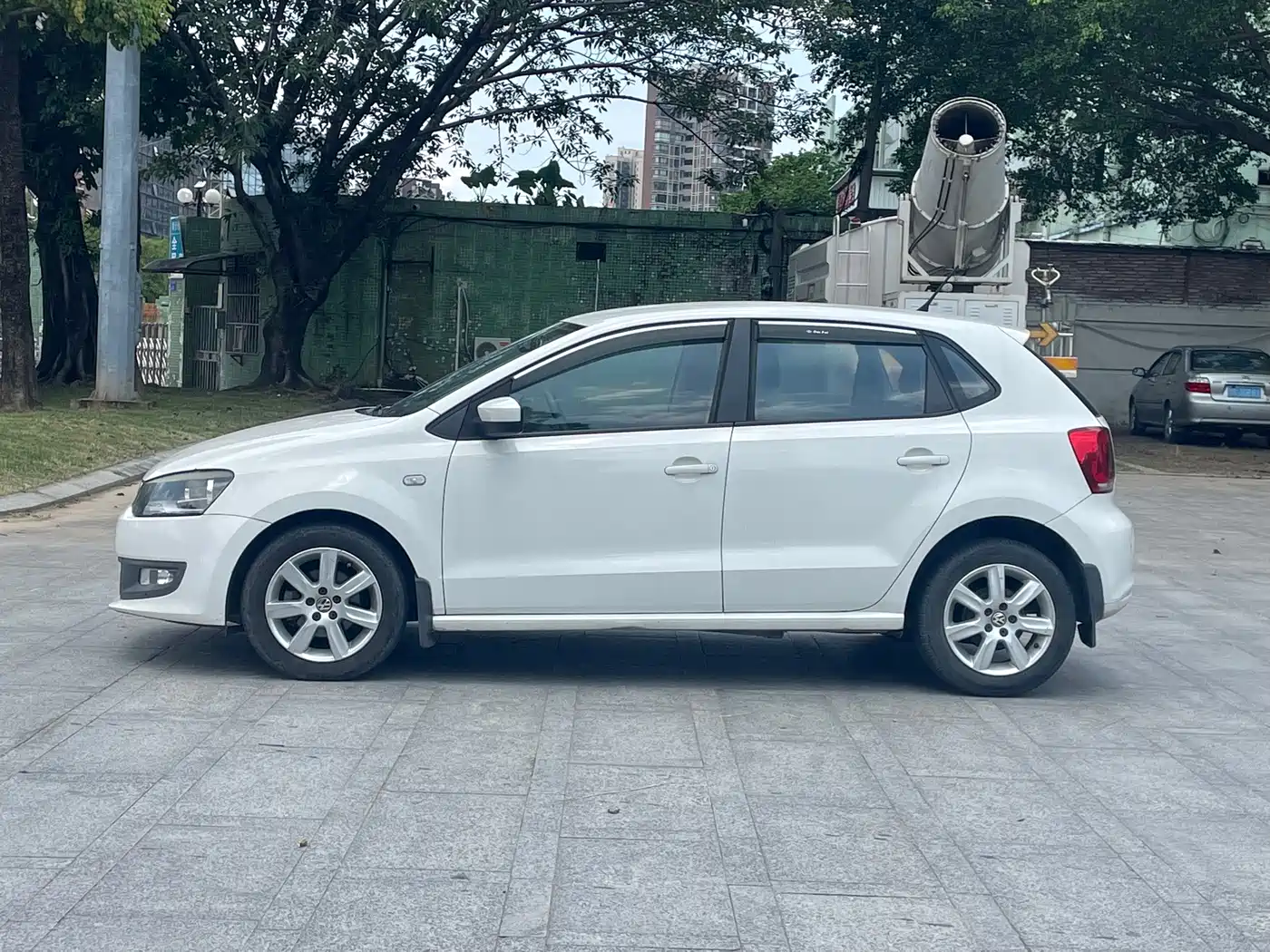 Фото 5 - Volkswagen Polo